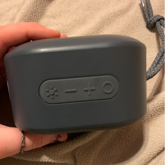 Small Speaker - Picture 3 of 4